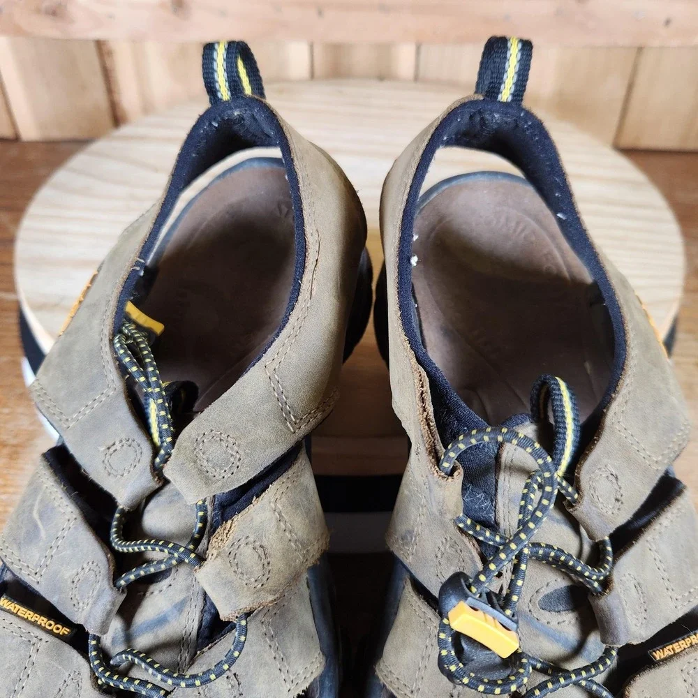 Keen Newport Sandals Men 11 Brown Suede Waterproof Hiking Water Shoes Closed Toe